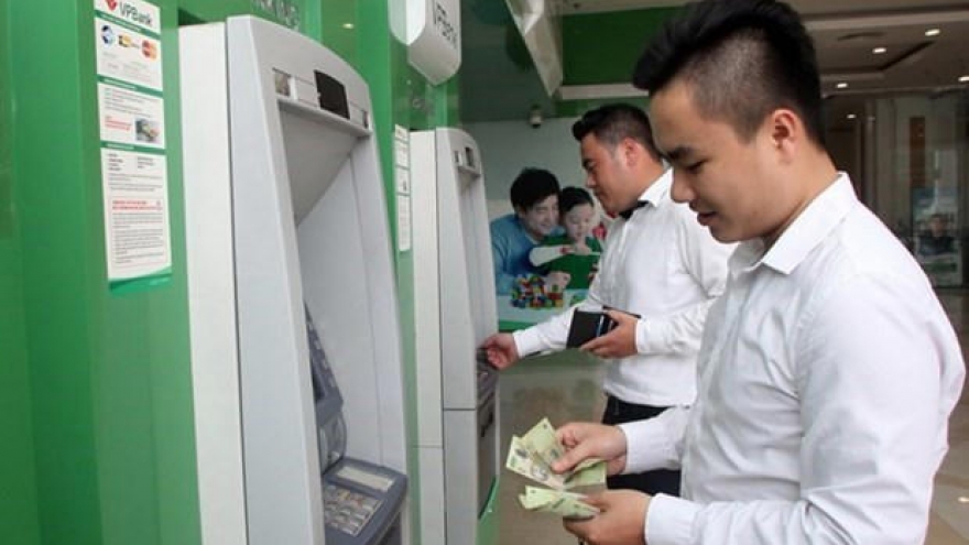 Workers’ average monthly income grows 5.3% in H1